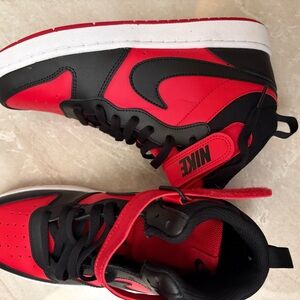 Nike Court Borough Mid 2 (GS) Youth Shoes size 7y